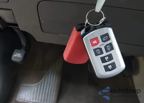 2016 Toyota Sienna Limited 7 Passenger/Limited Premium 7 Passenger/Xle 7 Passenger/Xle 8 Passenger z USA, uszkodzony, nr VIN 5TDYK3DC7GS751705